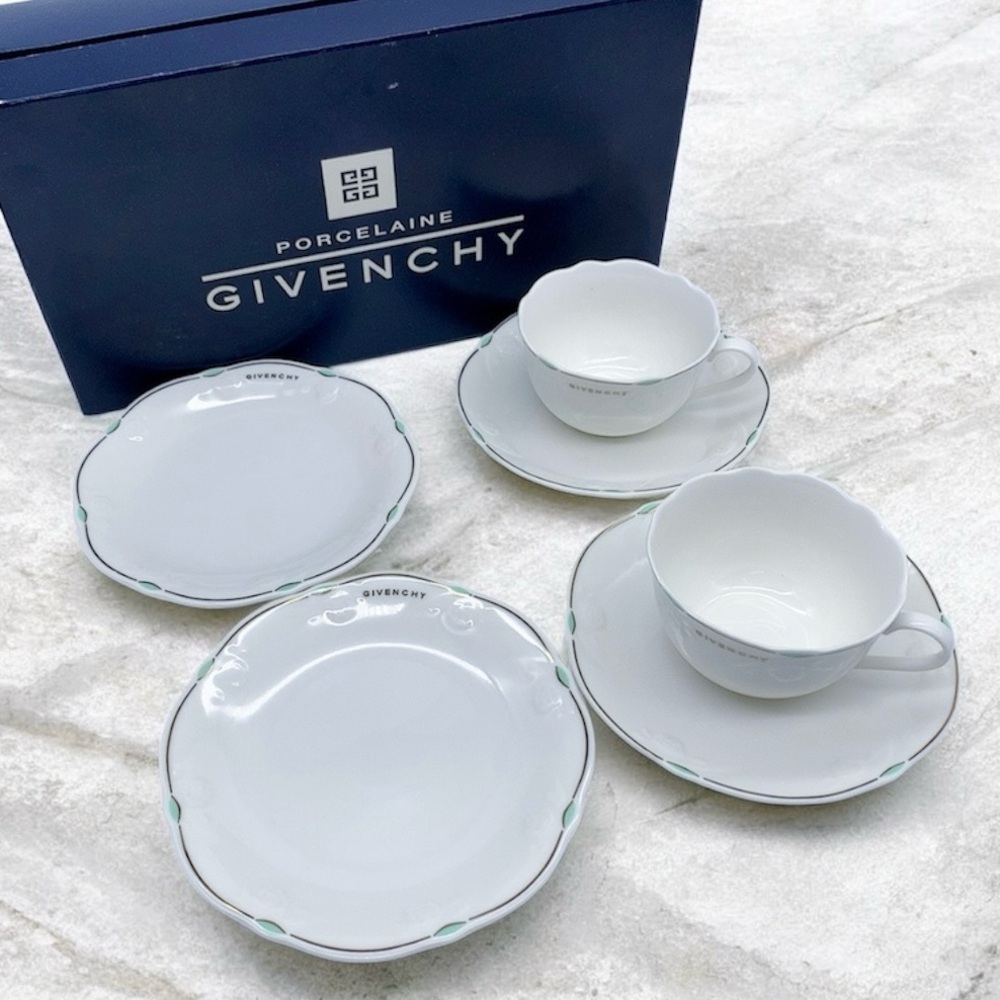 Givenchy Porcelaine White and Green Dinnerware Set